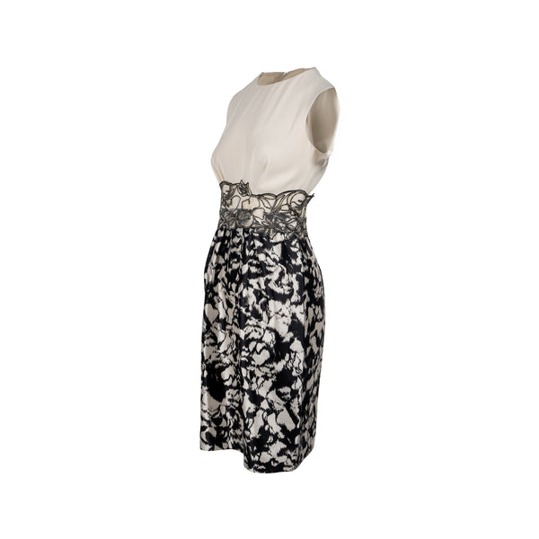 Max Mara Size 36 Embroidered Waist Detailed Sleeveless Sheath Dress Silk White/Black