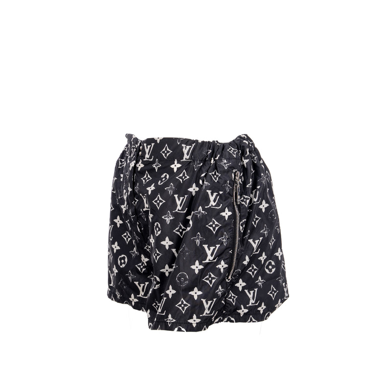 LOUIS VUITTON Size 38 Stencil-effect Monogram Shorts Polyamide Black/White