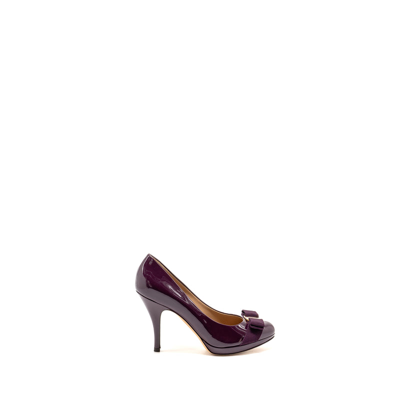 Salvatore Ferragamo Size 7 Vara Bow Pumps Patent Purple GHW