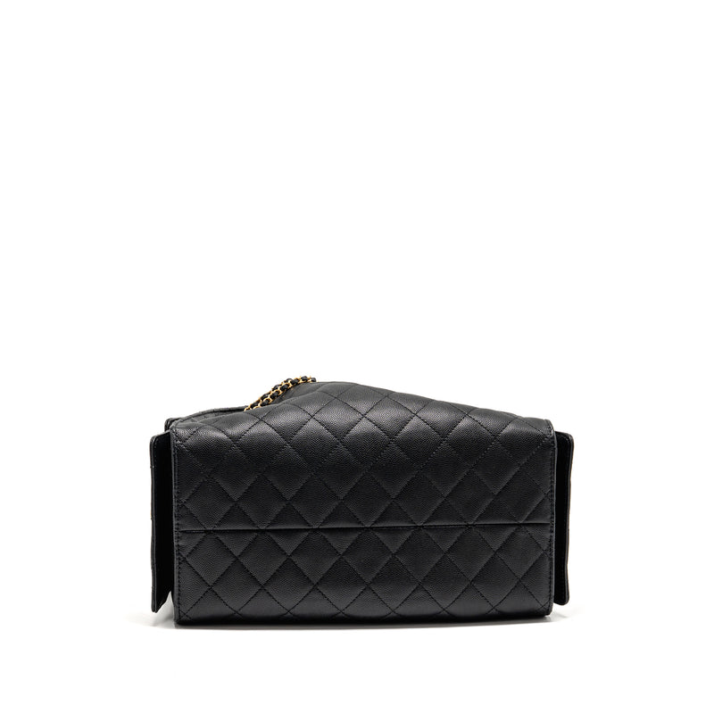 Chanel 25 medium caviar black GHW (microchip)