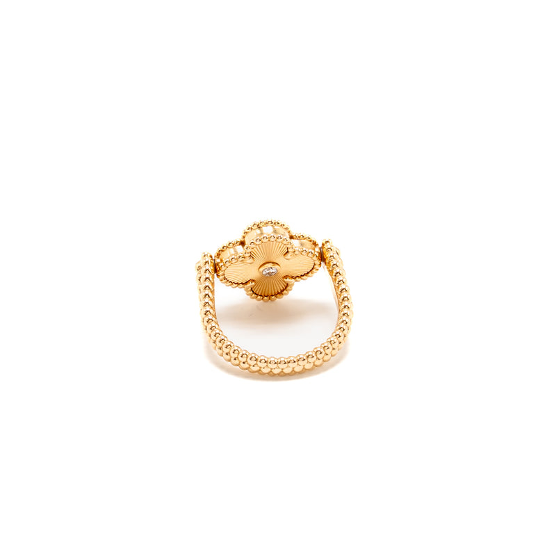 Van Cleef and Arpels size 53 Vintage Alhambra Reversible ring 18K rose gold, carnelian, diamond