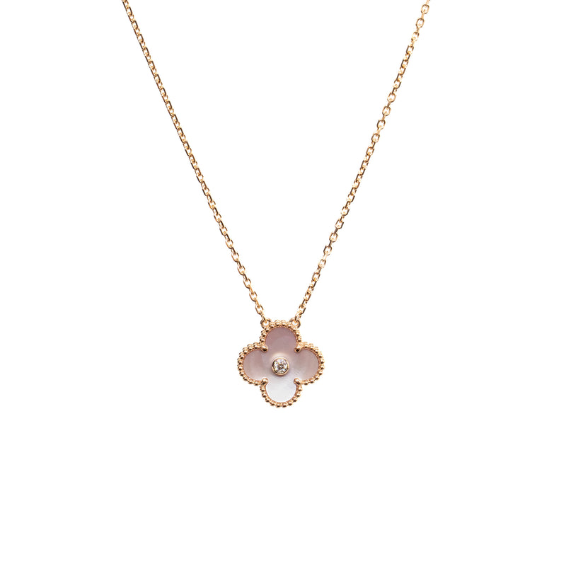 Van Cleef & arpels 2025 holiday pendant pink mother of Pearl rose gold with diamond