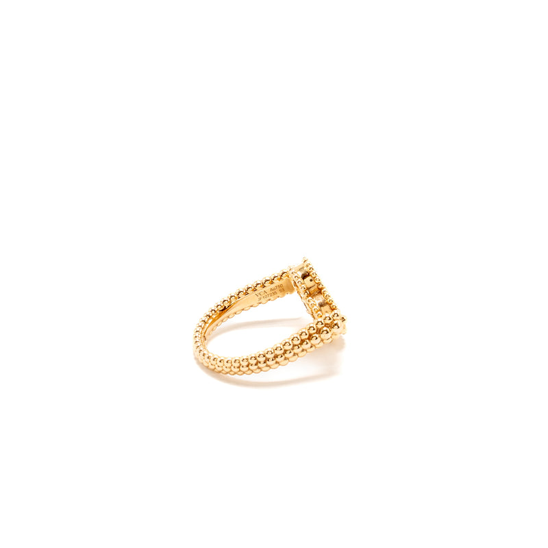 Van Cleef and Arpels size 53 Vintage Alhambra Reversible ring 18K rose gold, carnelian, diamond