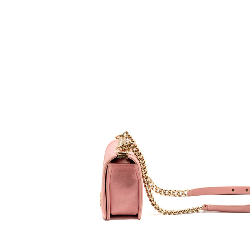 Chanel Medium Boy Bag Grained Calfskin Pink LGHW