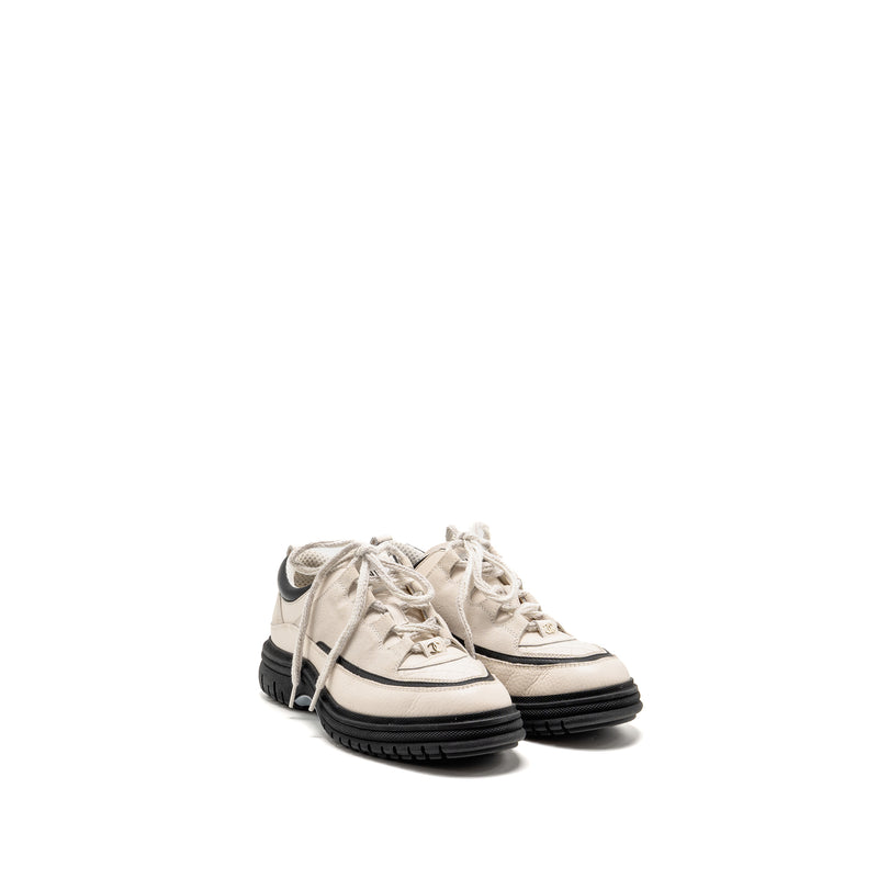 Chanel 25n size 37.5 Sneakers Suede/calfskin black/white
