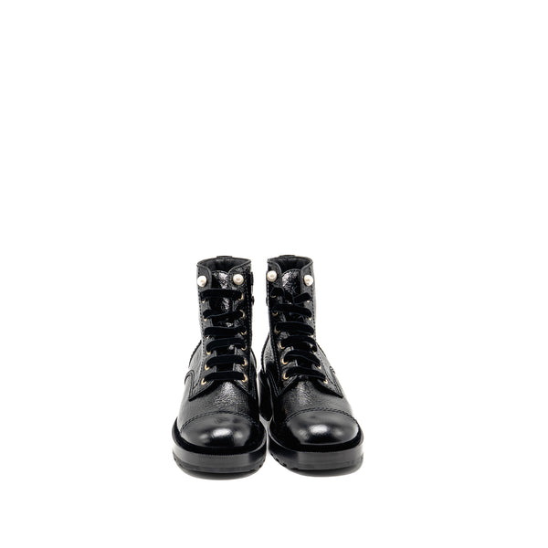 Chanel size 39 lace up boots shiny calfskin black