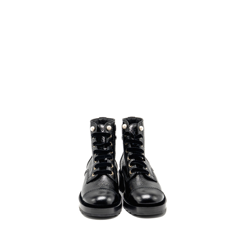 Chanel size 39 lace up boots shiny calfskin black