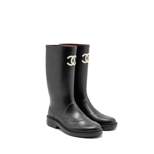 Chanel Size 39 25B High Boots Caoutchouc Black