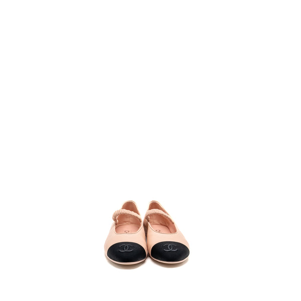 Chanel Size 36 24C Mary Janes Ballet Flats Lambskin Light Pink/Black and Logo Leg Warmers Cotton Light Pink (Sell in a set)