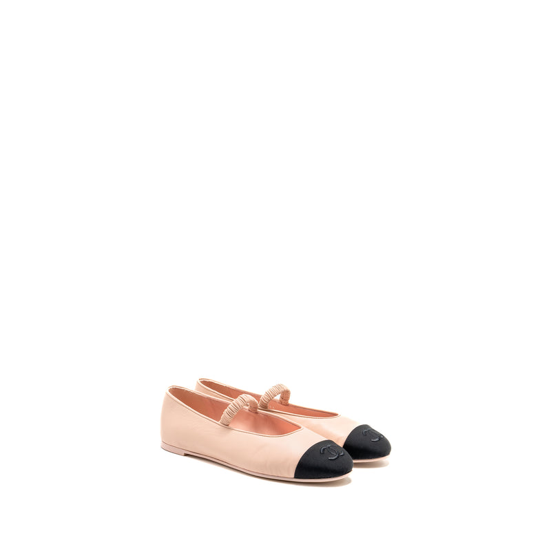 Chanel Size 36 24C Mary Janes Ballet Flats Lambskin Light Pink/Black and Logo Leg Warmers Cotton Light Pink (Sell in a set)