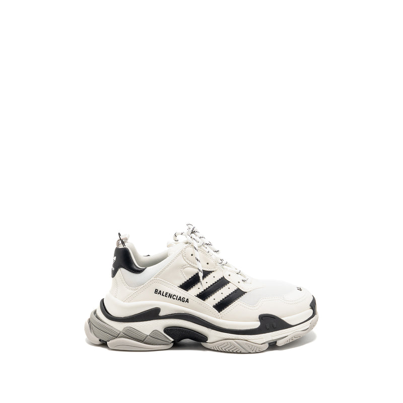 Balenciaga x Adidas Size 44 Triple S Sneaker Limited Edition  Leather/Mesh Black/White