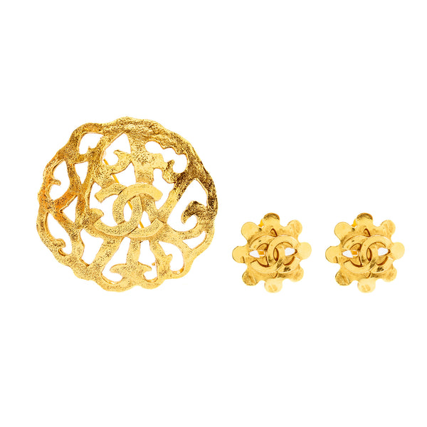 Chanel Vintage Filigree Camellia Brooch with Flower CC Logo Ear clips Gold Plated GHW (sell in a set)