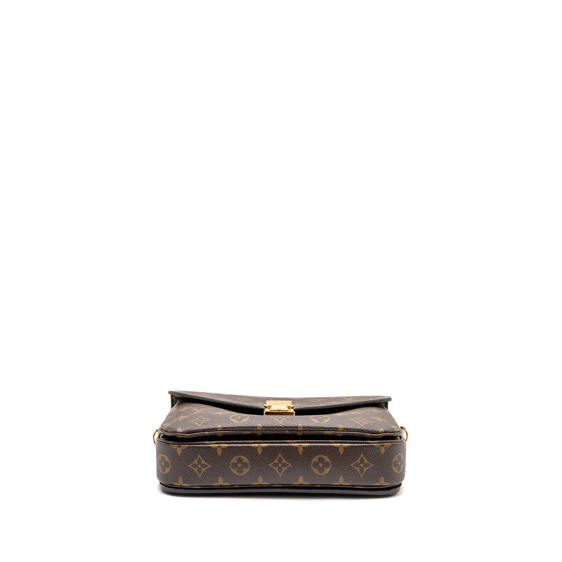LOUIS VUITTON Pochette Metis Monogram Canvas GHW