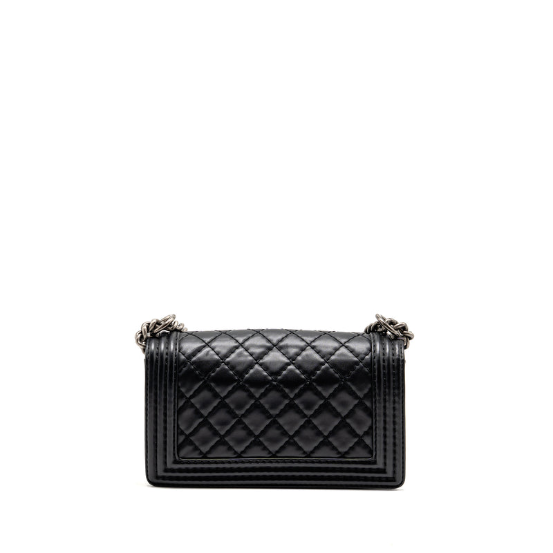 Chanel Medium Boy Bag Calfskin Black Ruthenium SHW