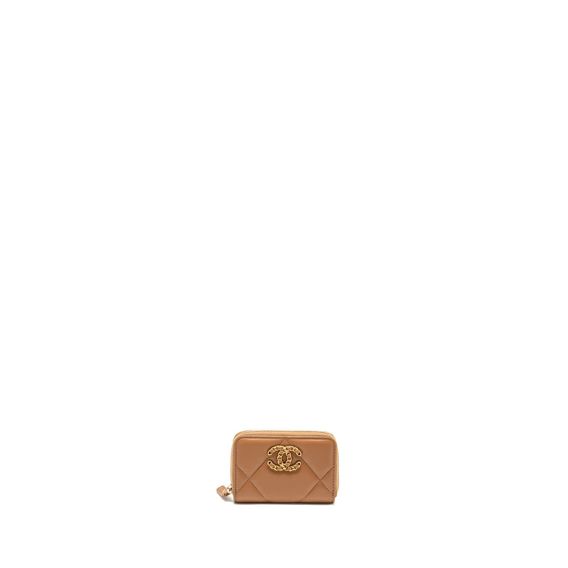 Chanel 19 zip card holder Lambskin beige GHW (microchip)