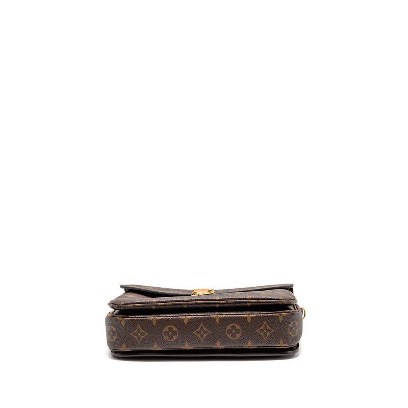 Louis Vuitton Pochette Metis Monogram Canvas GHW