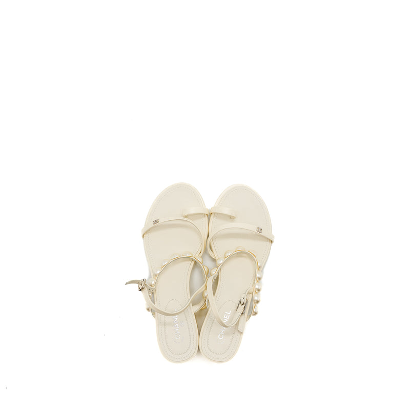 Chanel Size 38.5 Pearl Sandal Leather White SHW