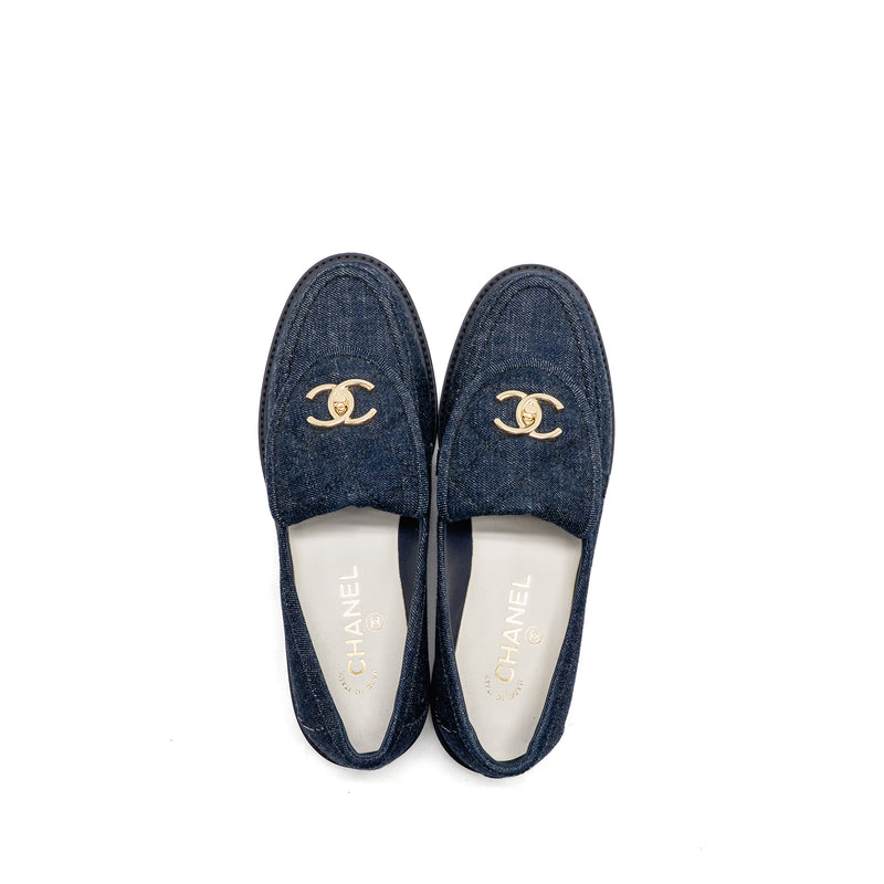 Chanel Size 38 CC Turnlock Loafer Quilted Denim Blue LGHW