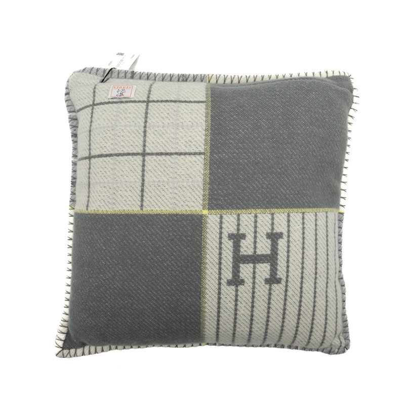 Hermes Baby Avalon Pillow Laine Merinos/Cashmere GRIS Perle