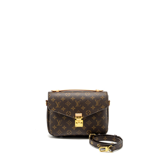 Louis Vuitton Pochette Metis Monogram Canvas GHW