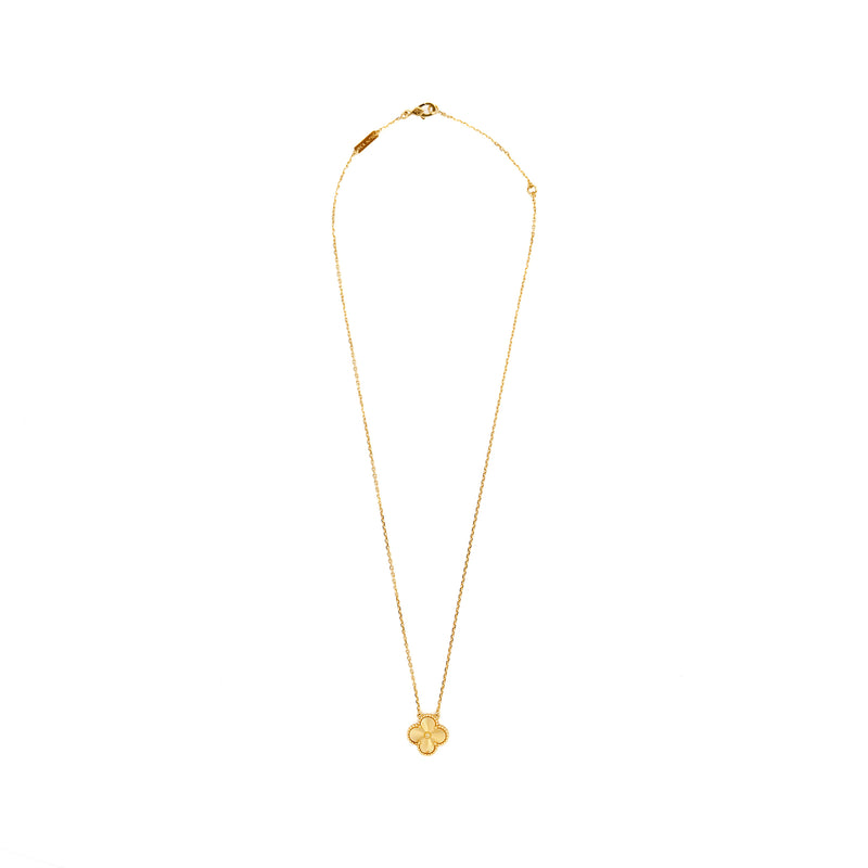 Van Cleef & Arpels Vintage Alhambra Pendant Yellow Gold