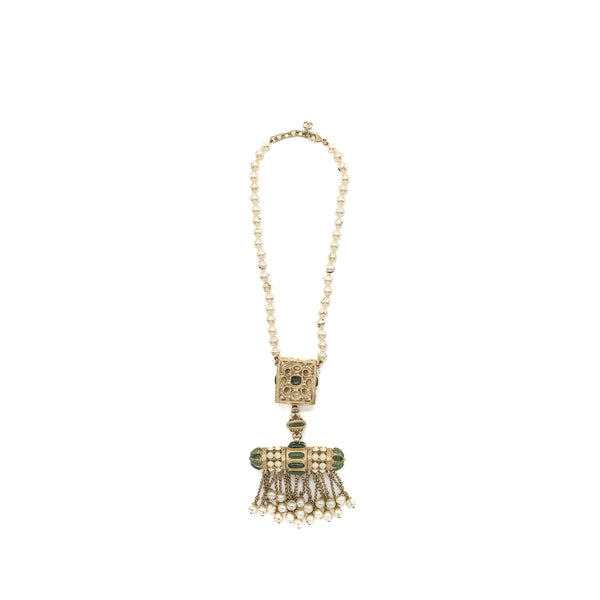 Chanel CC logo/Pearl Drop Necklace 2015 Limited Edition Multicolour Light Gold Tone