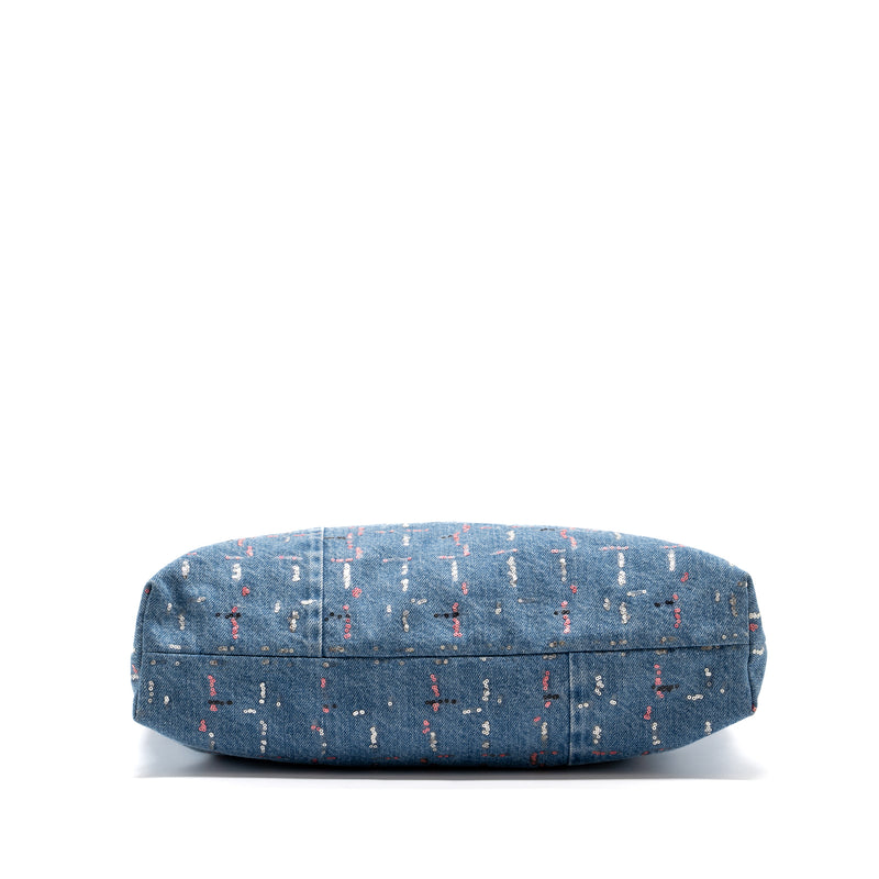 Chanel medium 22 bag limited edition denim blue/multicolour SHW (Microchip)