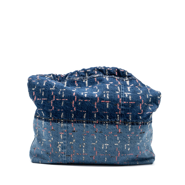 Chanel medium 22 bag limited edition denim blue/multicolour SHW (Microchip)