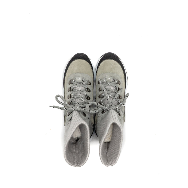 Chanel Size 37.5 21K CC Sneakers Suede Calfskin/Knit Grey/Dark Grey/Light Grey SHW
