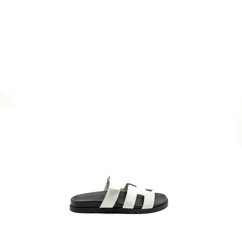 Hermes size 39 chypre sandal calfskin white / black