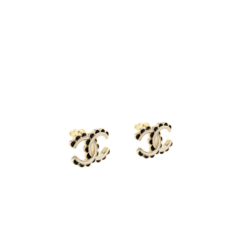 Chanel 24B CC logo detailed earrings black/ white/ light gold tone