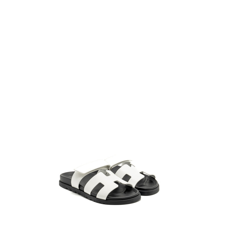 Hermes size 39 chypre sandal calfskin white / black