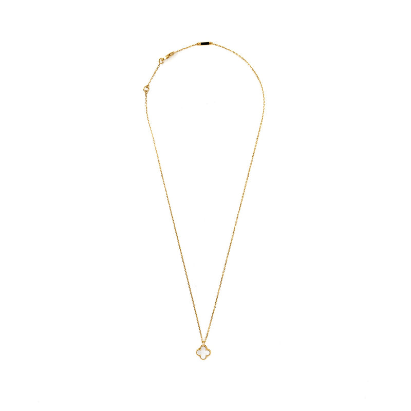 Van Cleef and Arpels Sweet Alhambra pendant yellow gold / mother of pearl