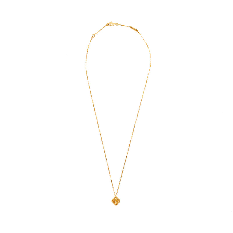 Van Cleef & Arpels Sweet Alhambra Pendant Rose Gold