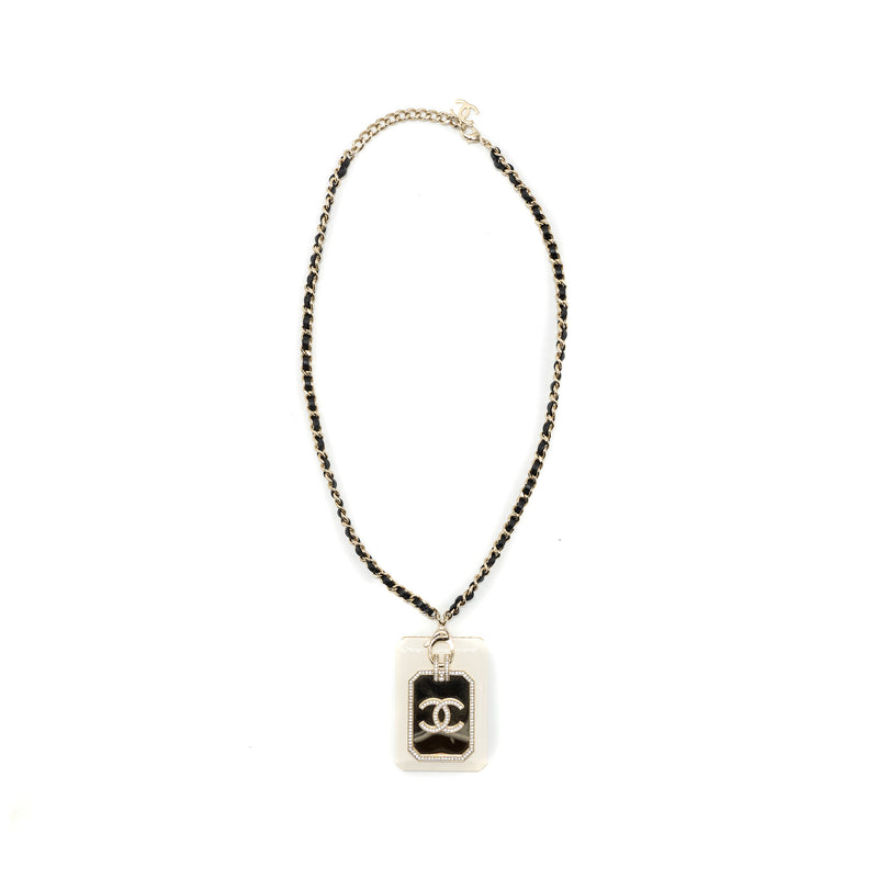 Chanel 21A Long Necklace Card Holder Leather Chain White LGHW