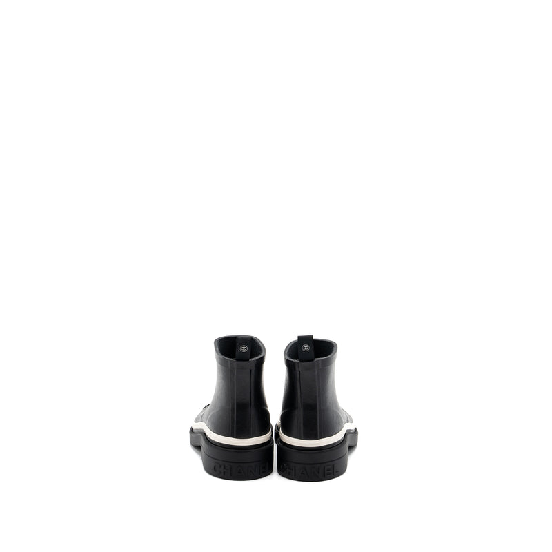 Chanel Size 38 Rubber Ankle Boots Black/ White
