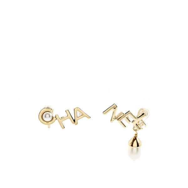 Chanel Letter/CC Logo With Pearl Stud Earring Light Gold Tone