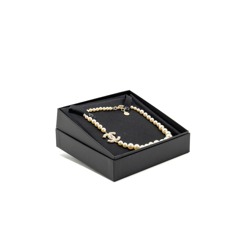 Chanel CC logo pearl necklace light gold tone