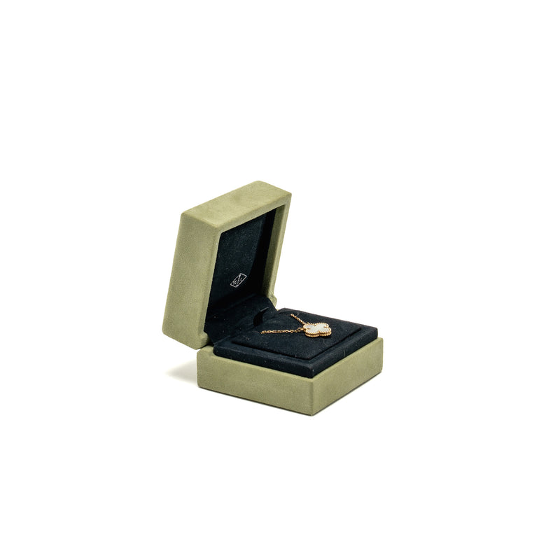 Van Cleef & Arpels Vintage Alhambra Pendant Yellow Gold, Mother-of-Pearl