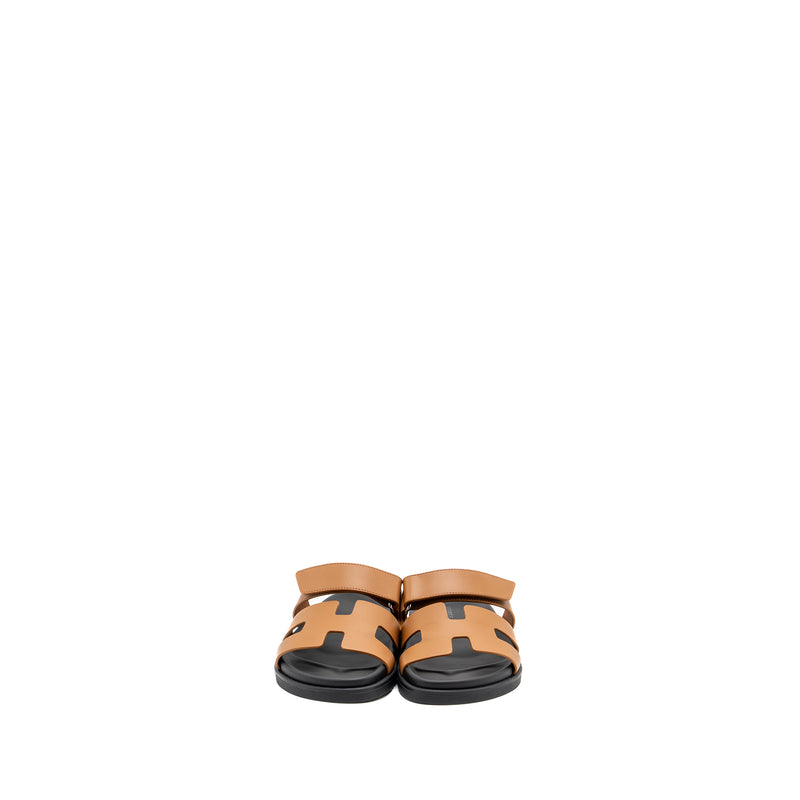 Hermes size 37.5 chypre sandals gold / black