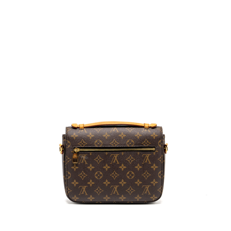 LOUIS VUITTON Pochette Metis Monogram Canvas GHW