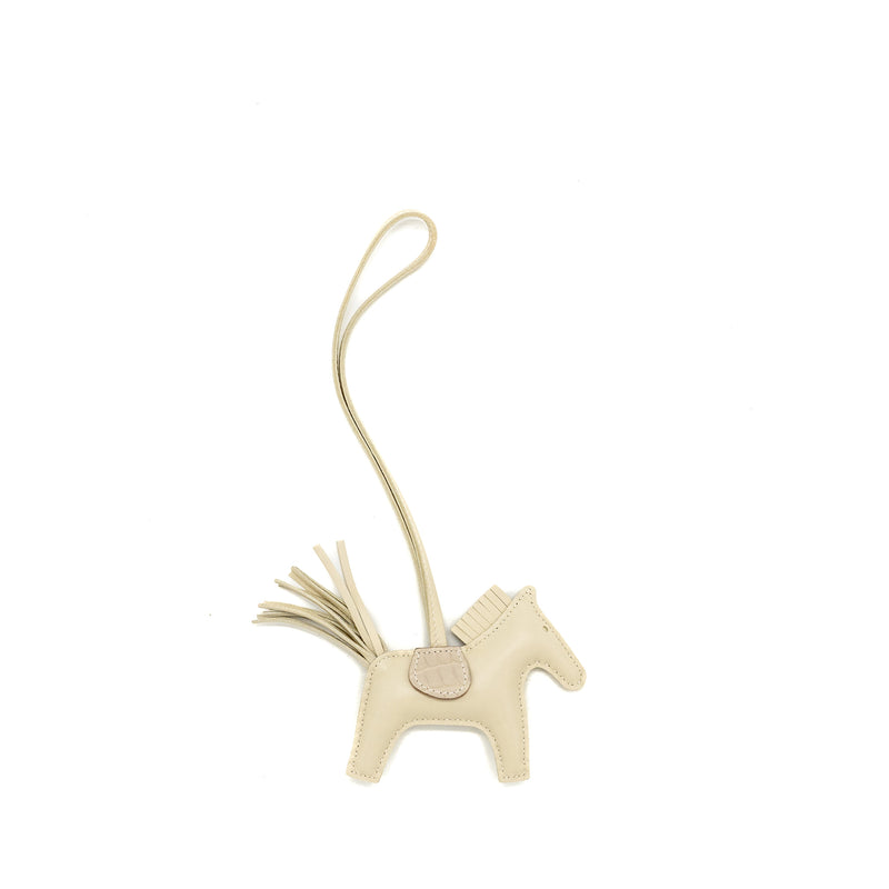 Hermes Rodeo Alligator Touch PM Bag Charm Craie/Beton Stamp Z