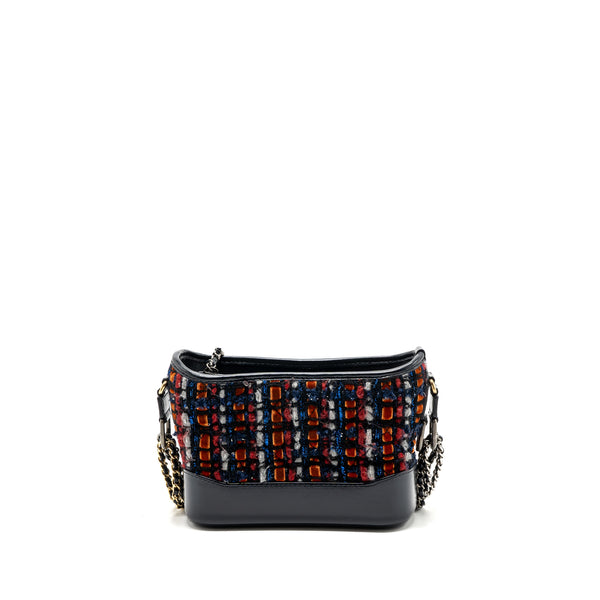 Chanel Small Gabrielle Hobo Bag Tweed/Calfskin Multicolour / Multicolour Hardware