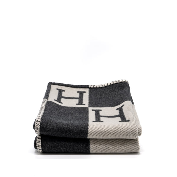 Hermes Avalon Thrown Blanket Wool/ Cashmere Ecru/ Gris Fonce