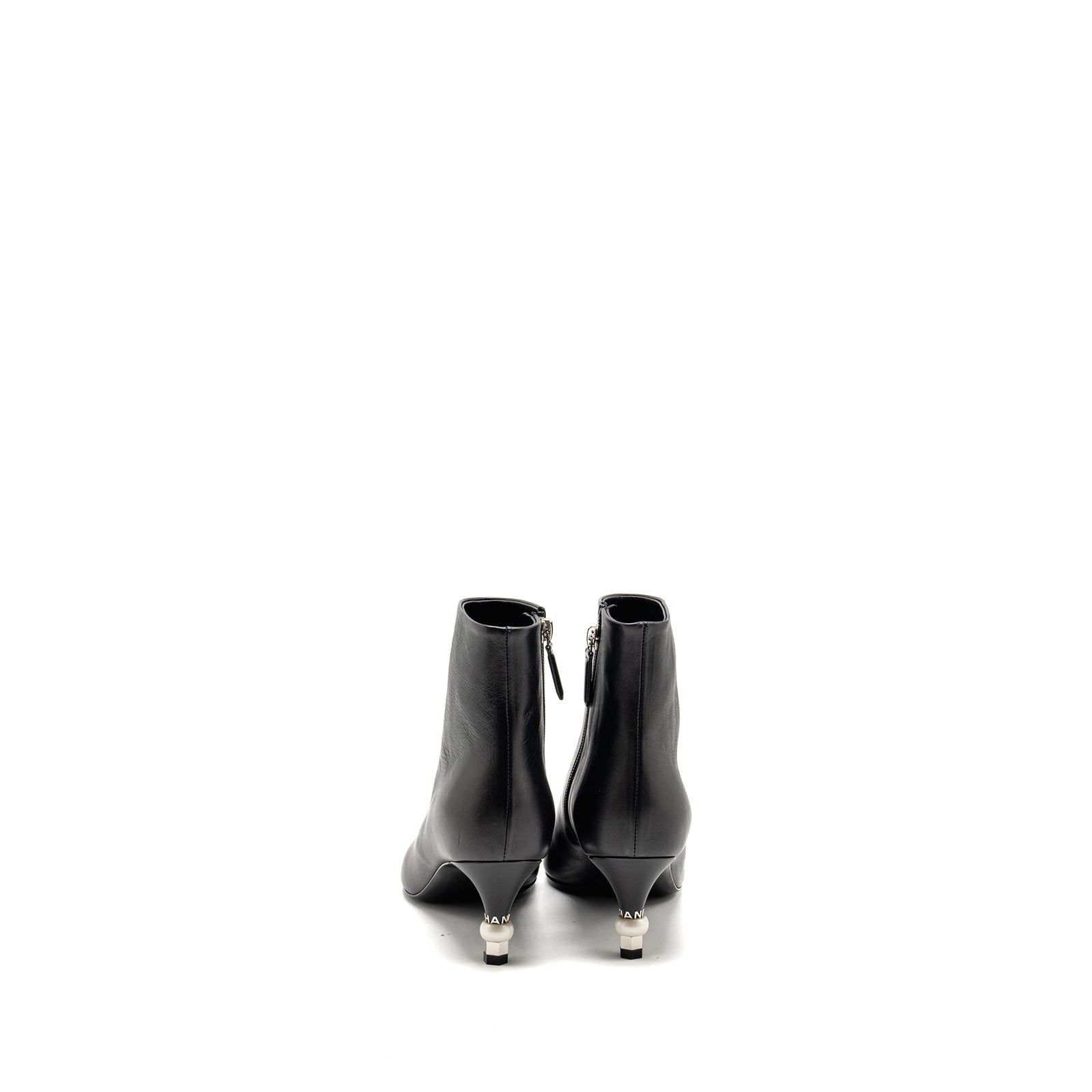 Chanel Size 37 Interlocking Boots Letter/Pearl Leather Black