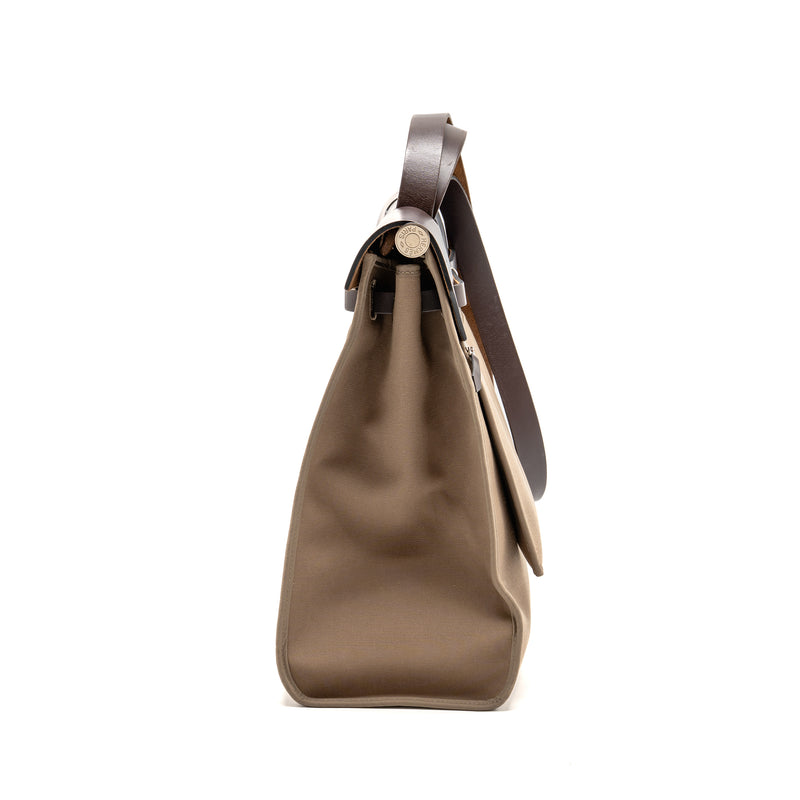 Hermes Herbag Zip 39 Canvas/Hunter Leather Etoupe/Ebene SHW Stamp X
