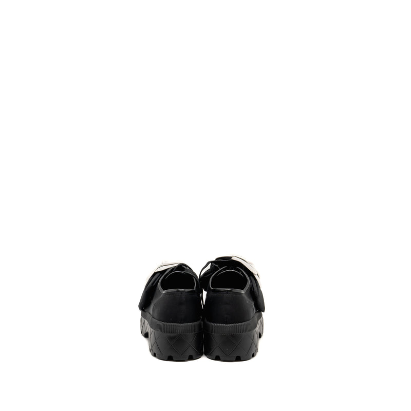 Chanel Size 37 Camellia Loafer Black/White