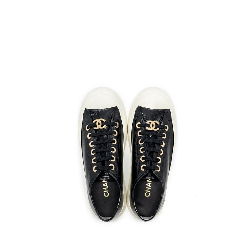 Chanel Size 38 24P Leather Trainer Black