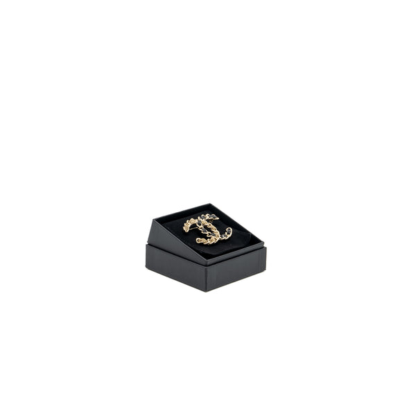 Chanel cc logo brooch leather/metal light gold tone