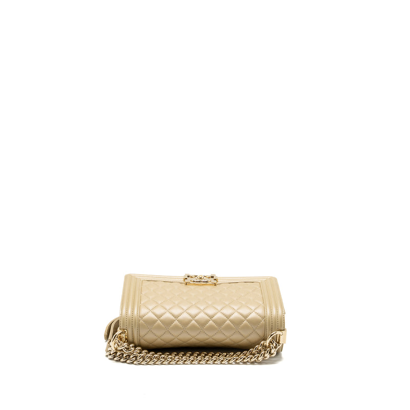 Chanel medium boy bag caviar gold LGHW